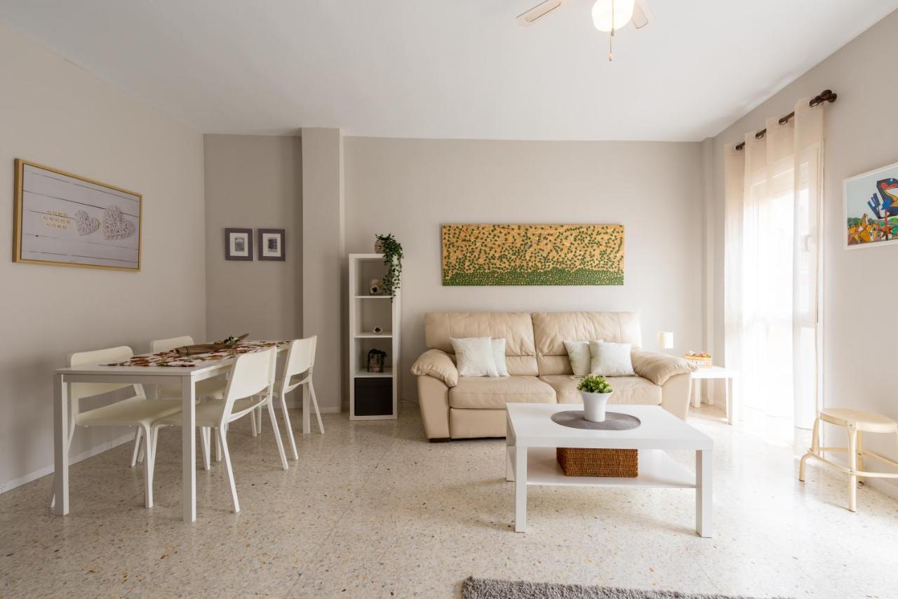 Wintowinrentals Fabulosa Ubicacion, Luminoso Y Comodo Apartamento Con Wifi Малага Экстерьер фото